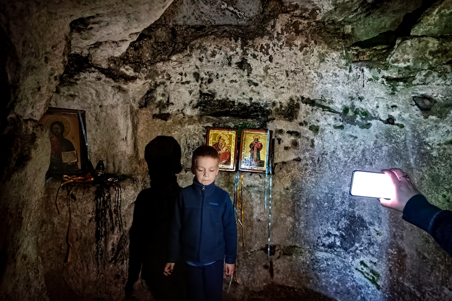 Крехівський монастир, де молився Мазепа, печера-праобитель, цвинтар Першої світової війни