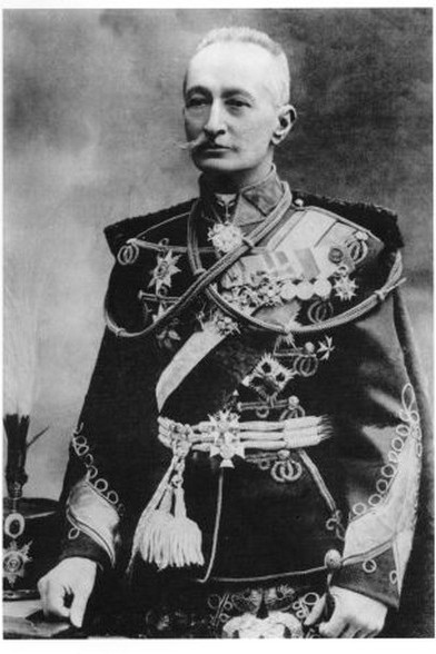 Генерал Олексій Брусилов у парадному однострої